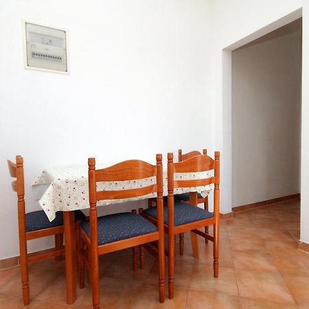 Apartments With A Parking Space Jelsa, Hvar - 8765 Jelsa  Habitación foto